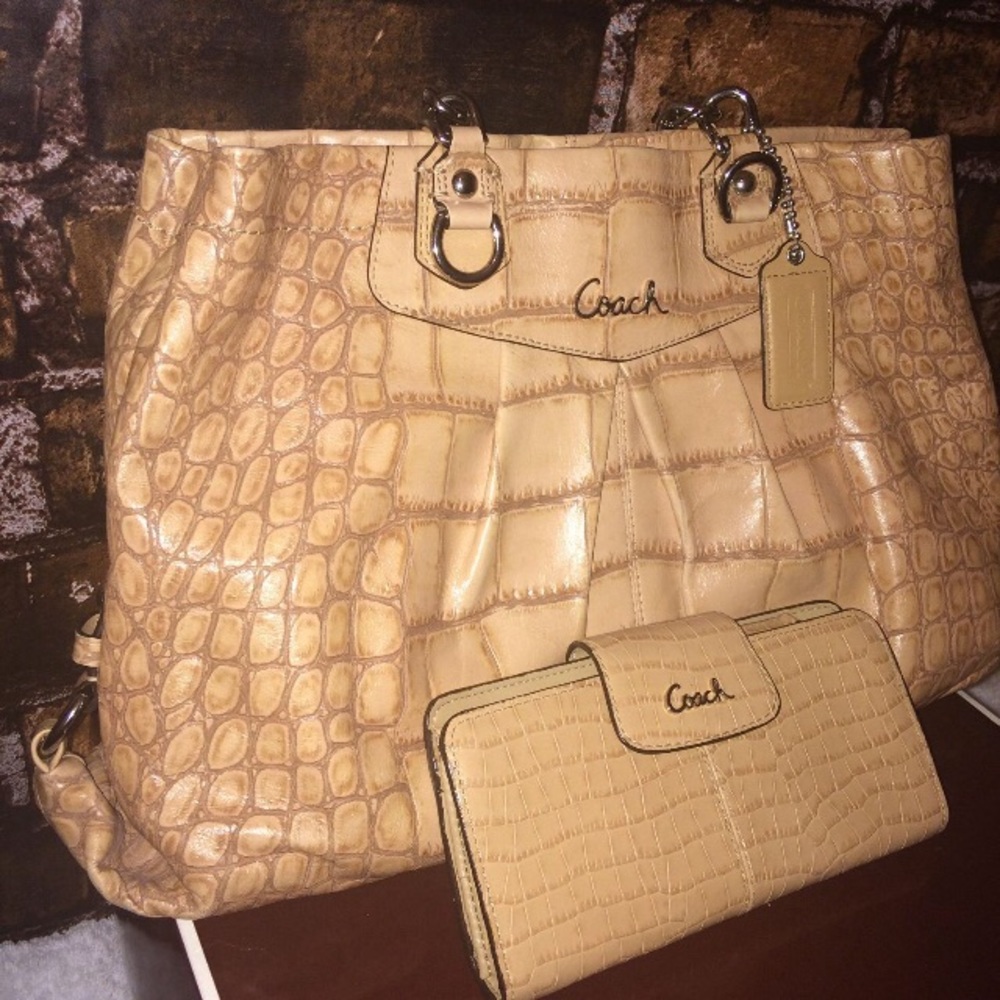 Coach faux croc leather purse and wallet